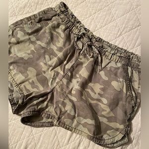 American Eagle Soft Camp Shorts
